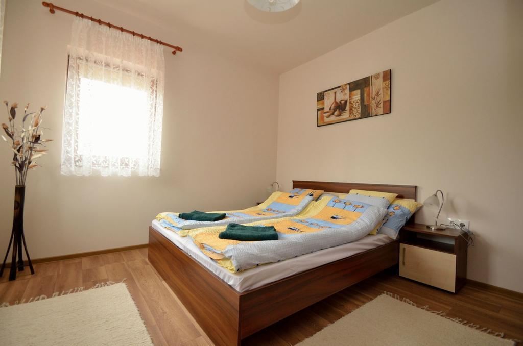 Hansag Vendeghaz Kapuvar Ruang foto